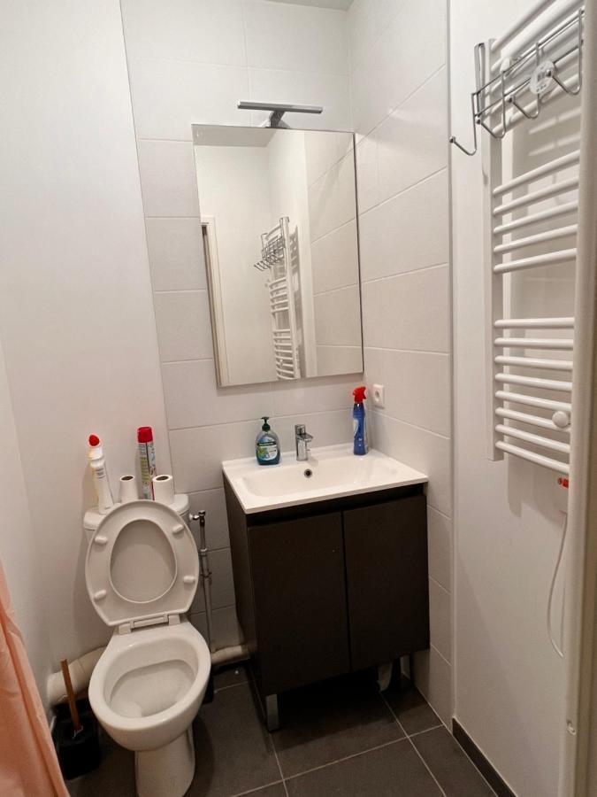 Chambre Individuelle Dans Un Appartement A 37 De Champs Elysees Sartrouville Ngoại thất bức ảnh